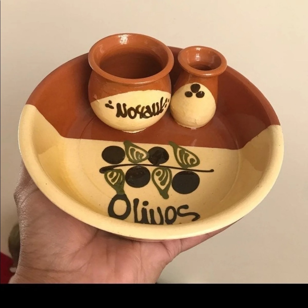 Vintage clay planter / bowl for farm house